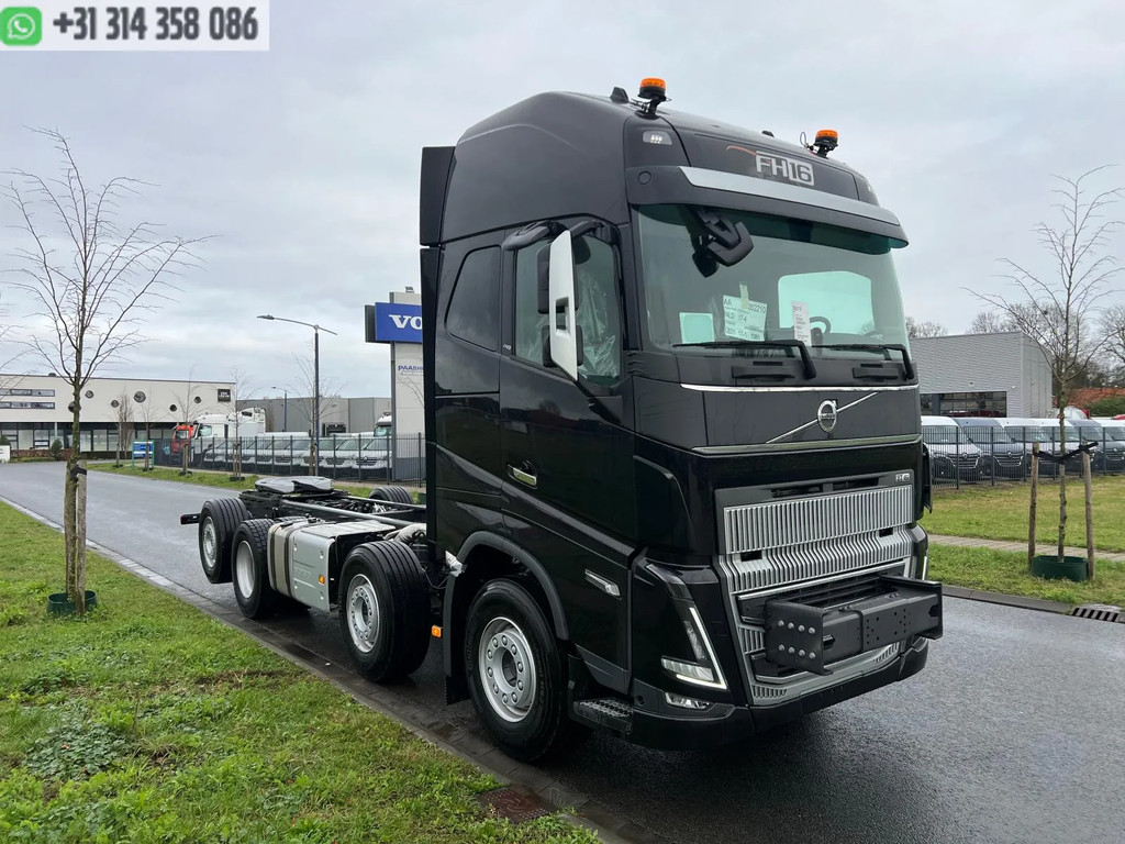 Volvo FH16 550 8X2V Naloopas gestuurd