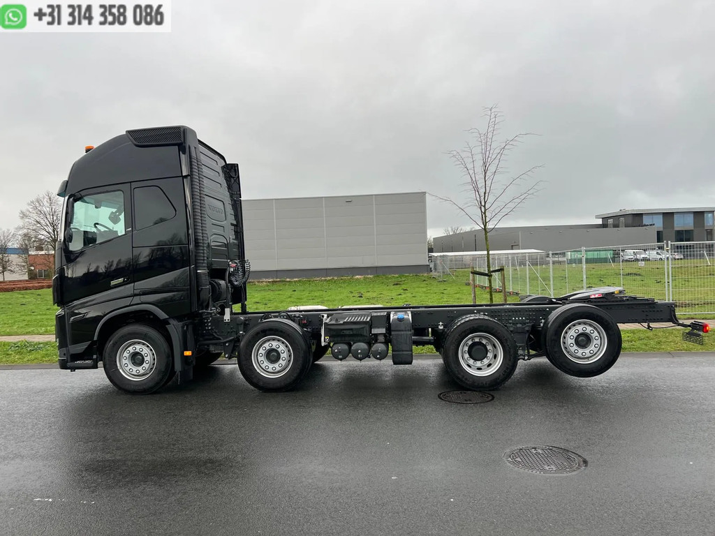 Volvo FH16 550 8X2V Naloopas gestuurd